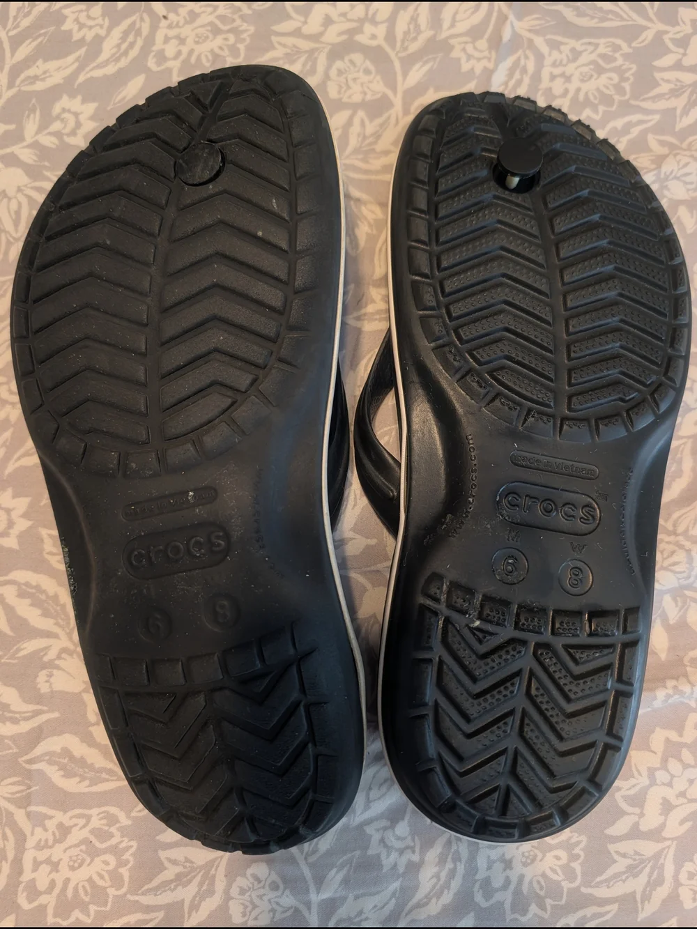 Black Crocs Classic Flip Flops - Black/White